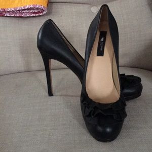 Ann Taylor Pumps Size 7 - like new!